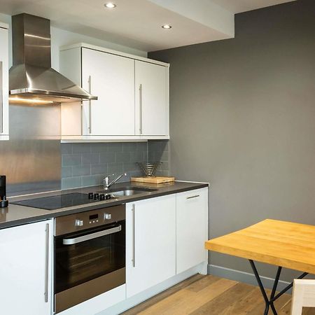 Aparthotel Adagio London Брентфорд Экстерьер фото