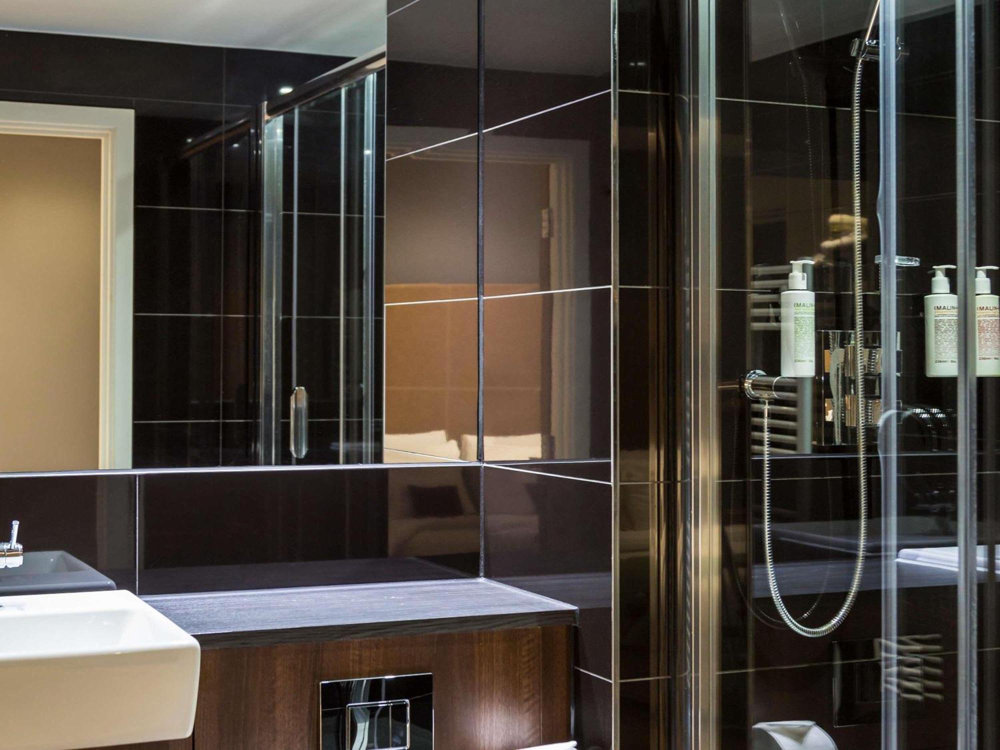 Aparthotel Adagio London Брентфорд Экстерьер фото