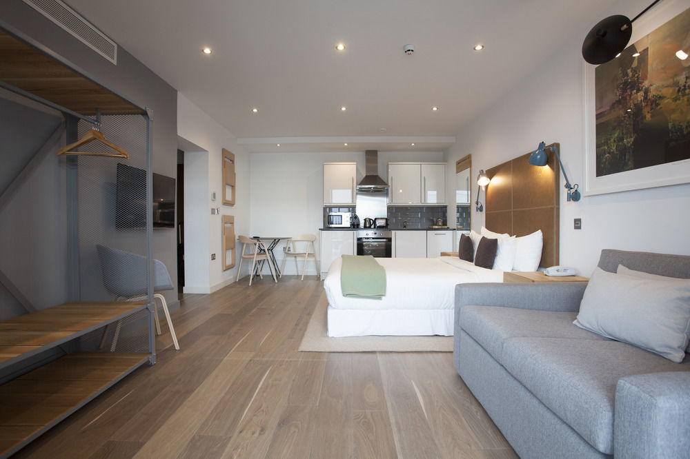 Aparthotel Adagio London Брентфорд Экстерьер фото