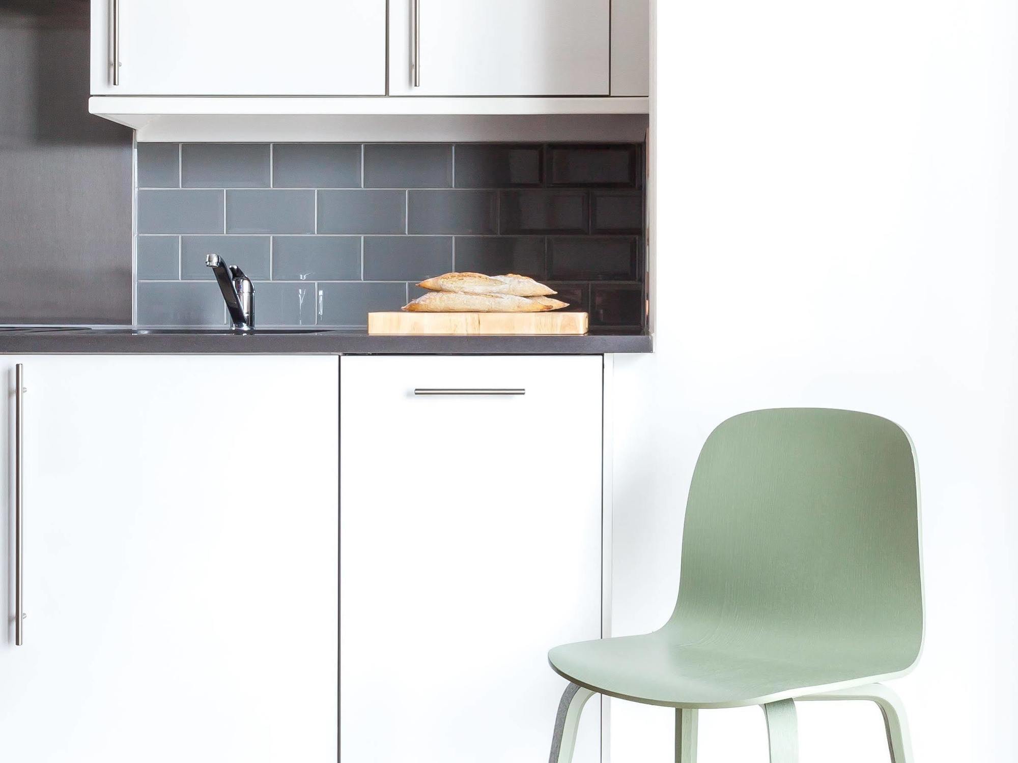 Aparthotel Adagio London Брентфорд Экстерьер фото