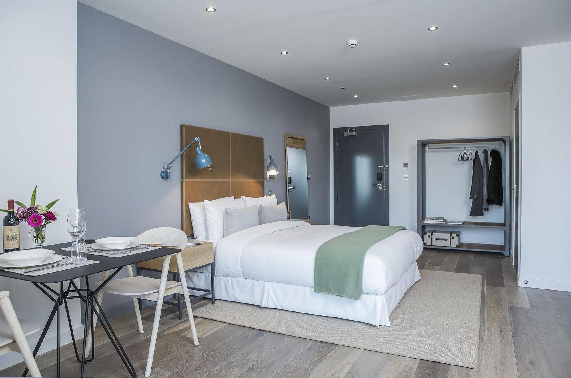 Aparthotel Adagio London Брентфорд Экстерьер фото