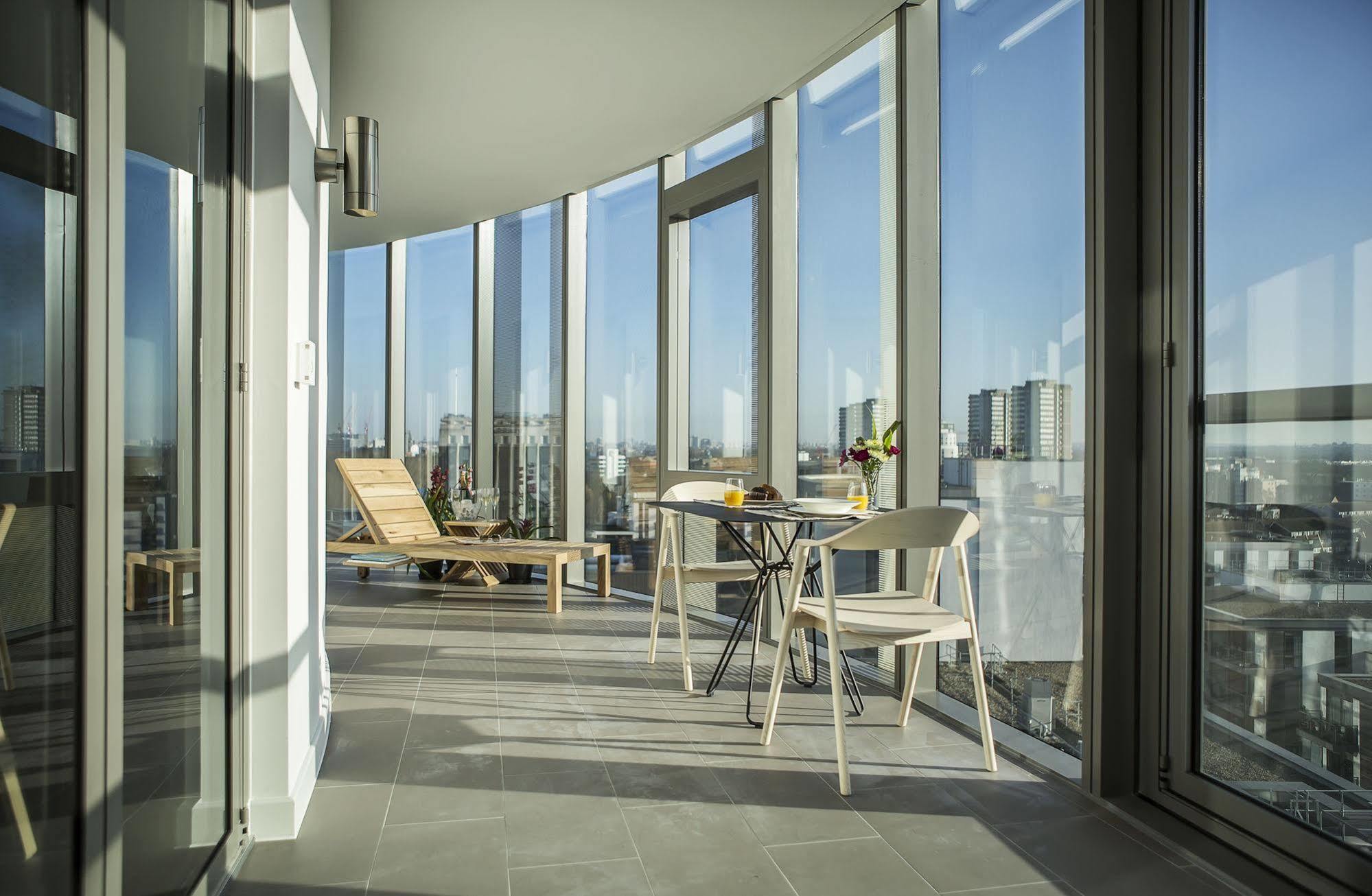 Aparthotel Adagio London Брентфорд Экстерьер фото