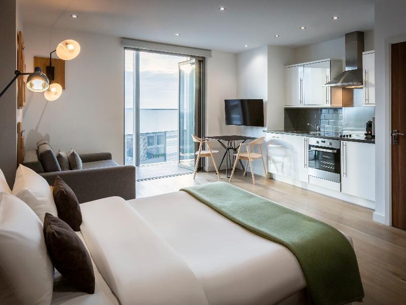Aparthotel Adagio London Брентфорд Экстерьер фото